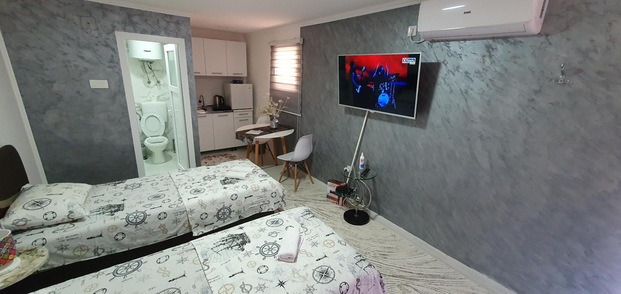 Cozzy Apartment Near The Aiport Ποντγορίτσα Εξωτερικό φωτογραφία
